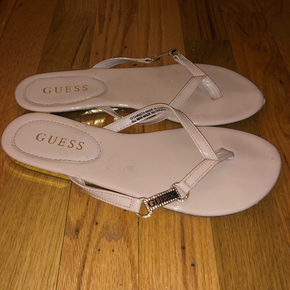Guess flip flops - Picture 2 of 2